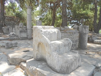 Priene4